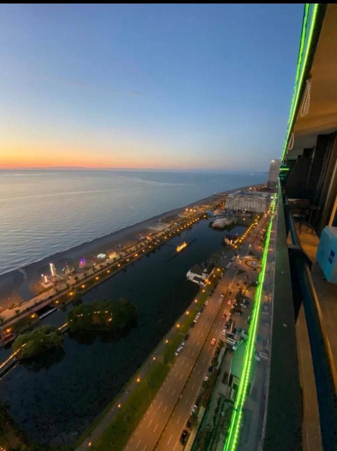 Black Sea Batumi Hotel Orbi City Exterior photo